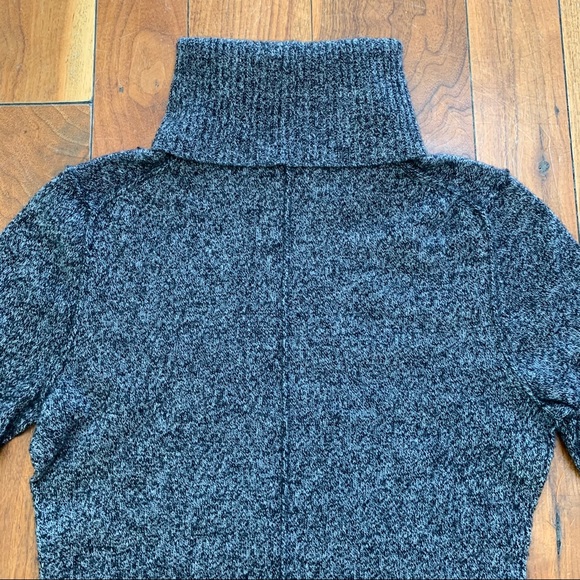 Aqua 100% Cashmere Turtleneck Sweater XS - Picture 4 of 6